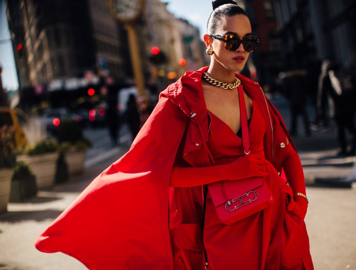 Street style на неделе моды в Нью-Йорке осень-зима 2022-2023